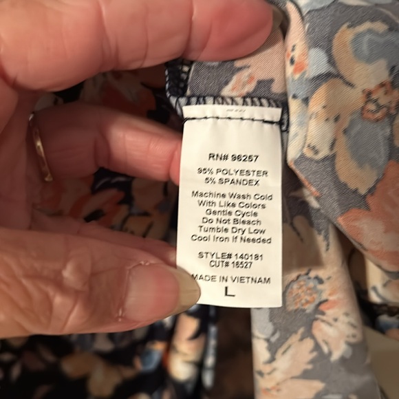 Per Seption -Large Floral -Navy w/Peach, Tan, & Blue Flowers - Long Bell Sleeves - Picture 6 of 8